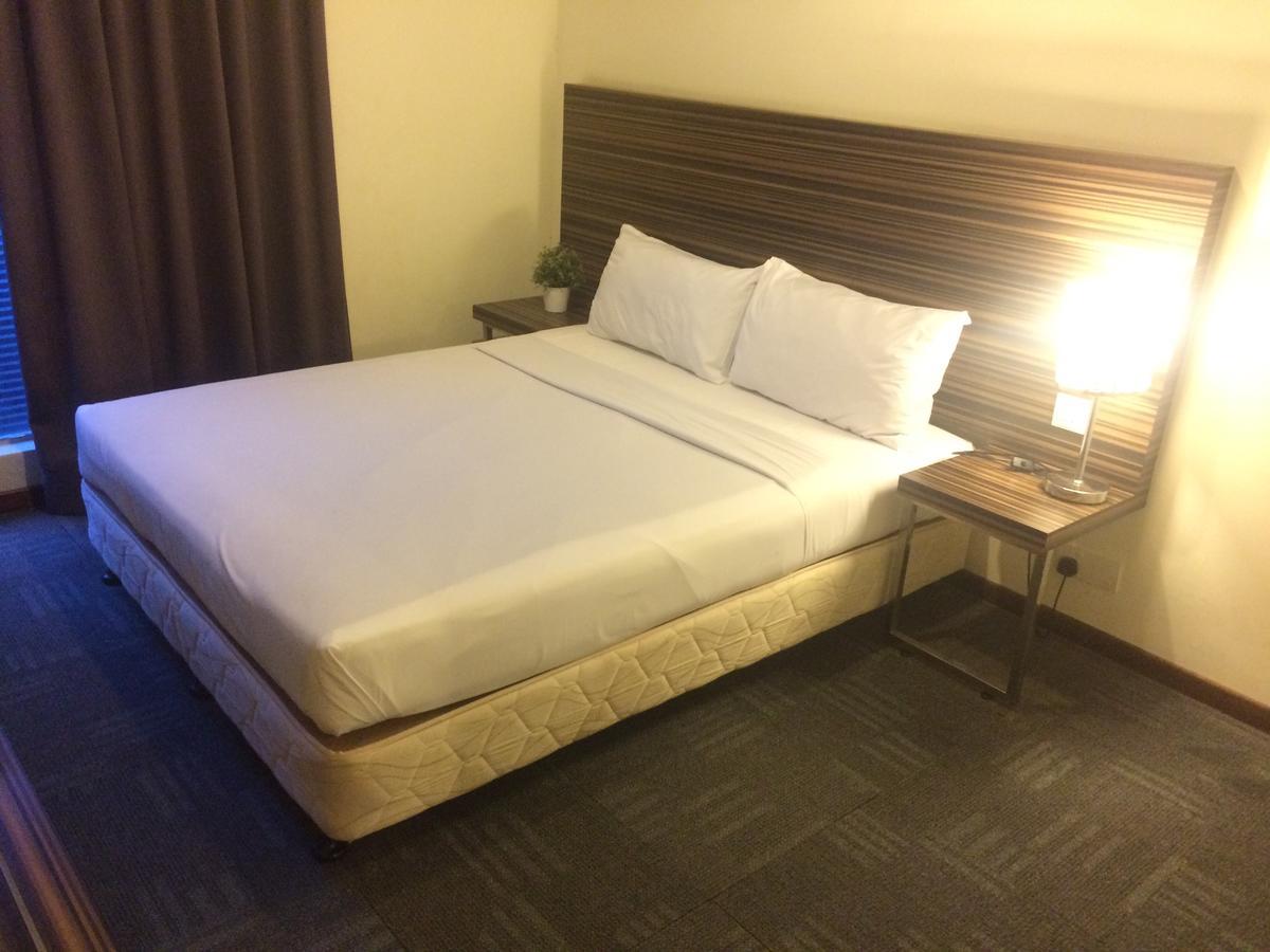 M Avenue Hotel شاه علام المظهر الخارجي الصورة