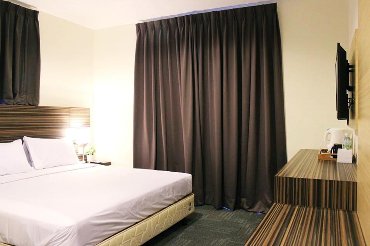 M Avenue Hotel شاه علام المظهر الخارجي الصورة
