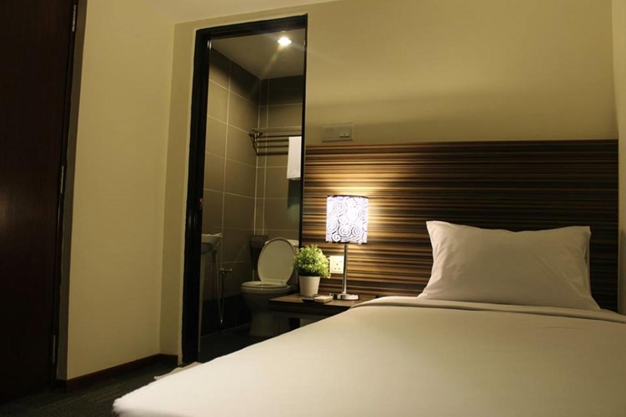 M Avenue Hotel شاه علام المظهر الخارجي الصورة